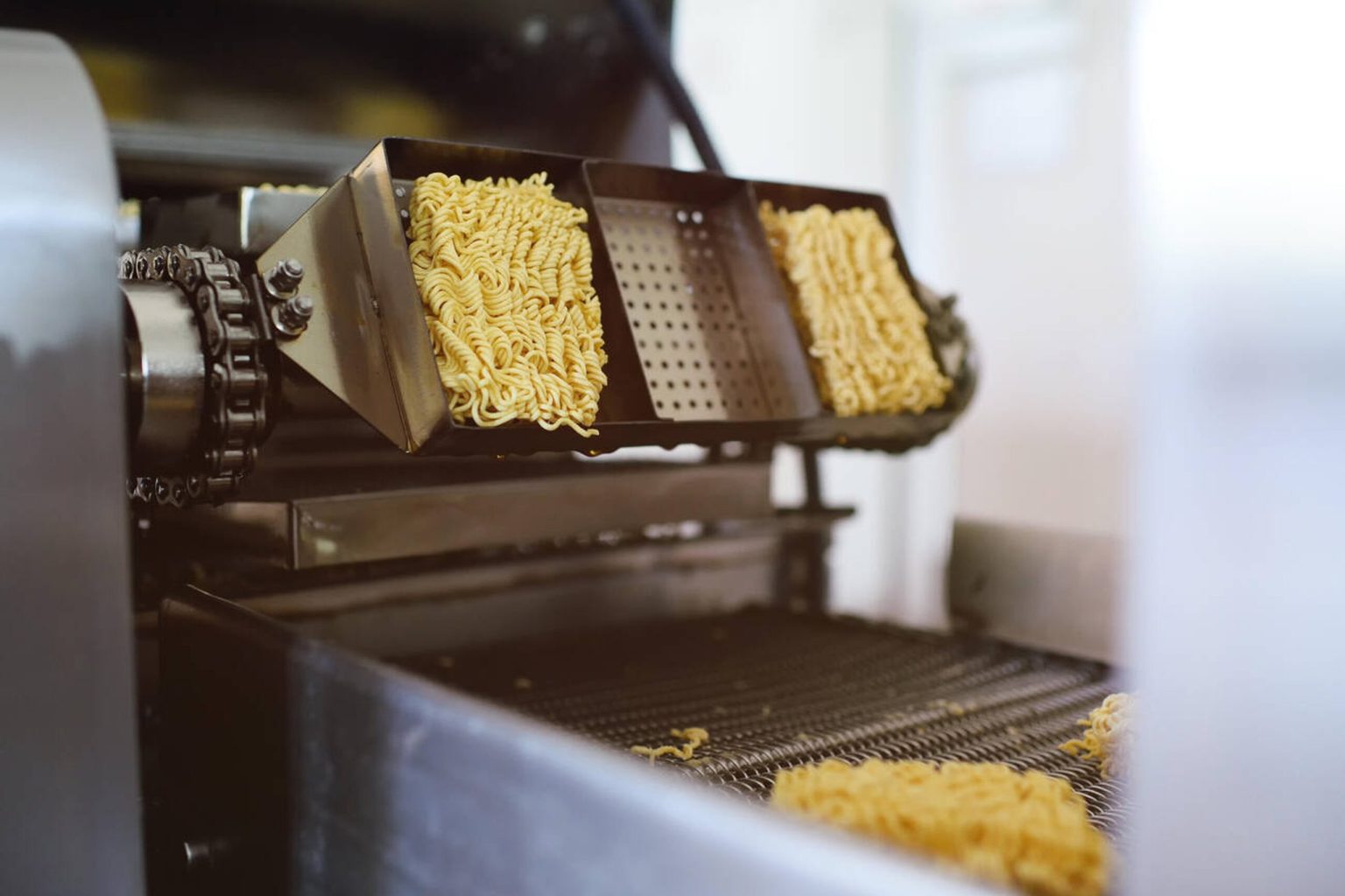 Instant noodles manufacturing